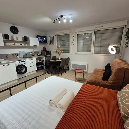 Quai 86 - Gare, Parking Privatif, Netflix, Fibre Apartment *